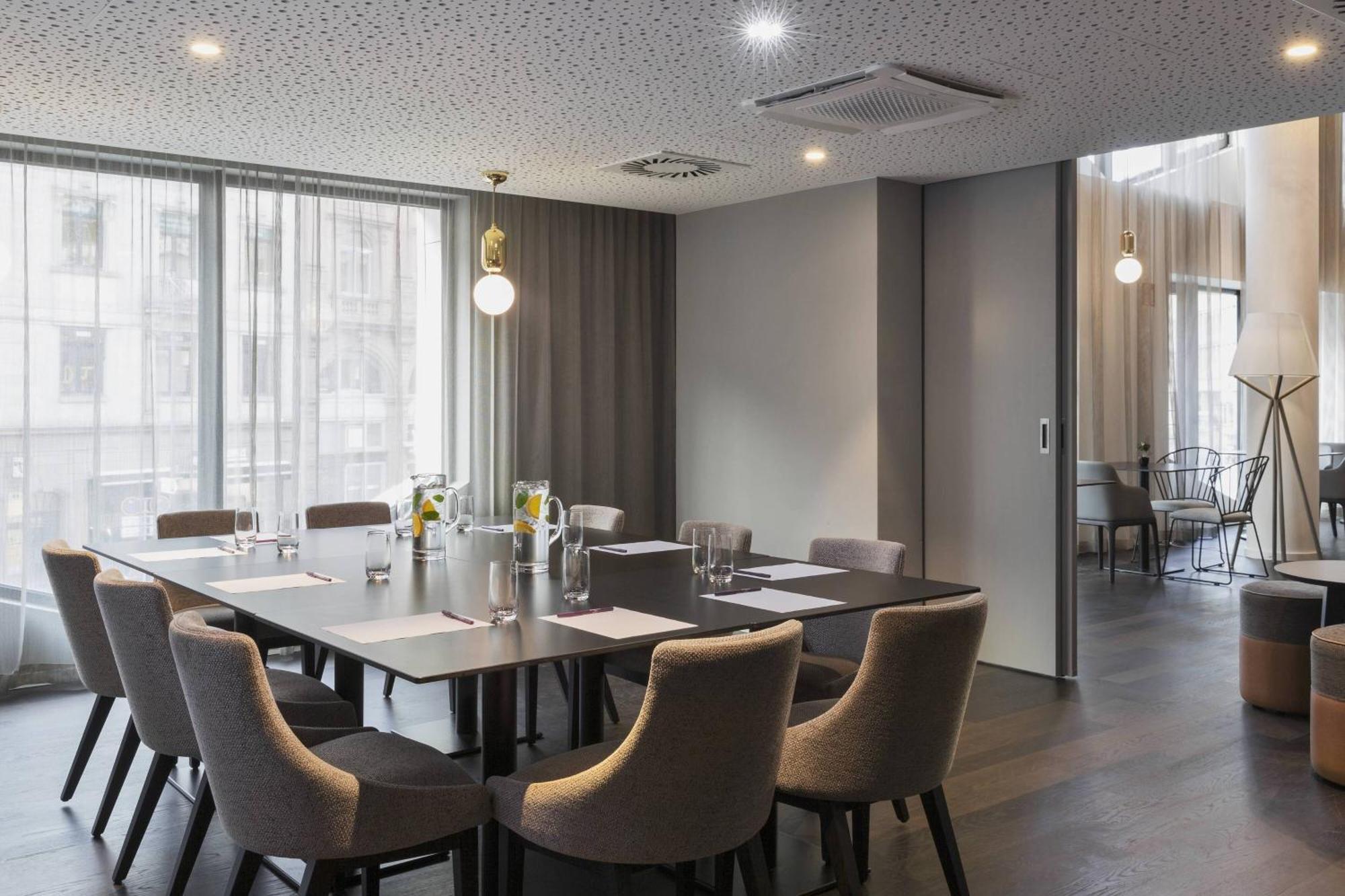 By Marriott Frankfurt Center Hotel 4*