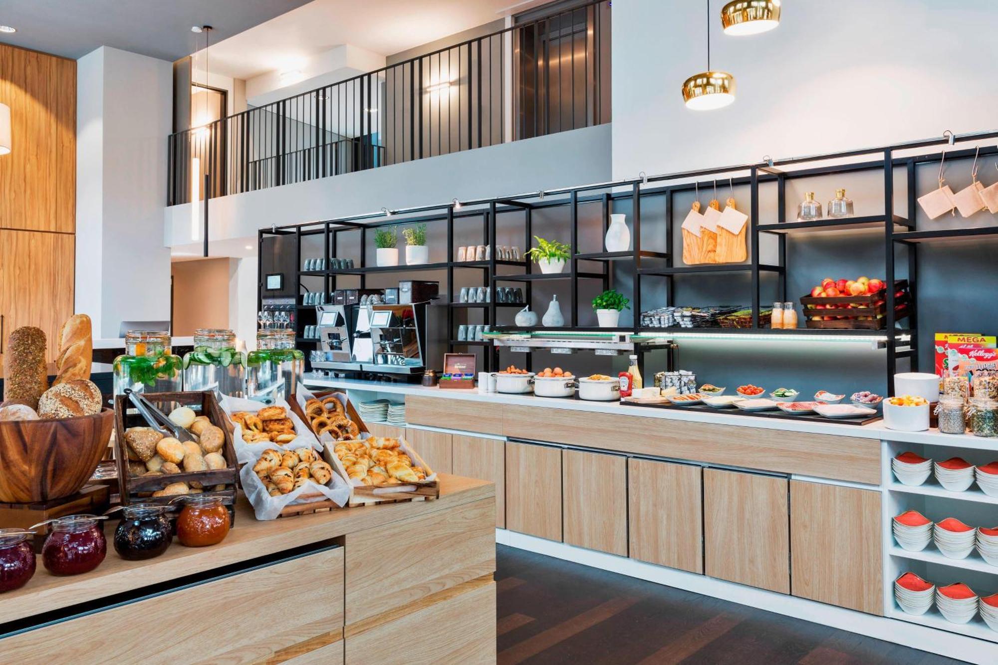 By Marriott Frankfurt Center Hotel