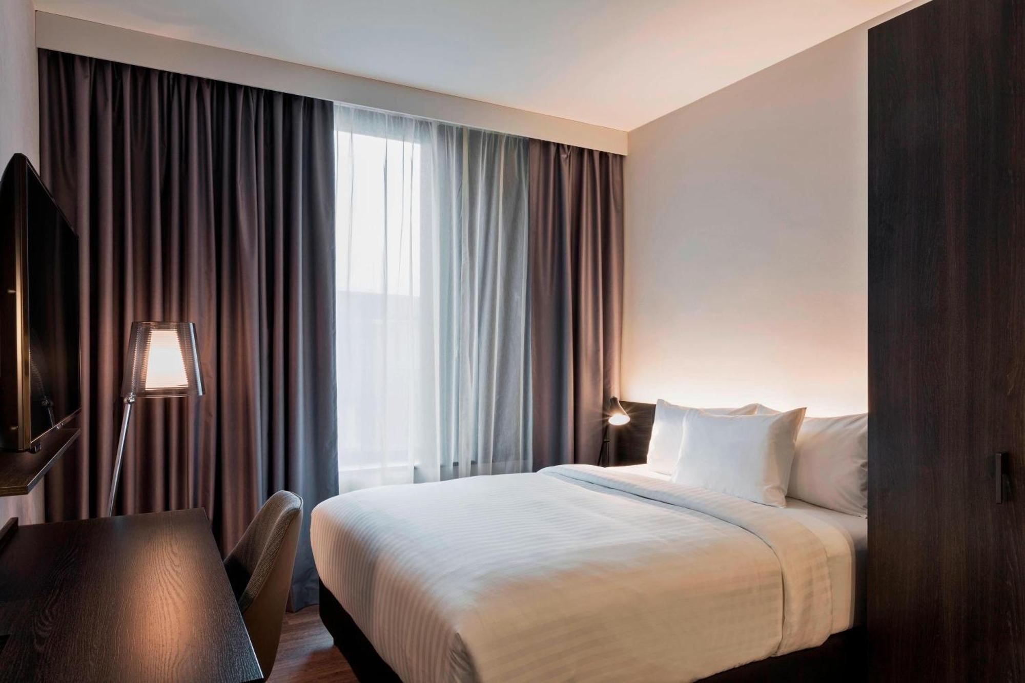 By Marriott Frankfurt Center Hotel