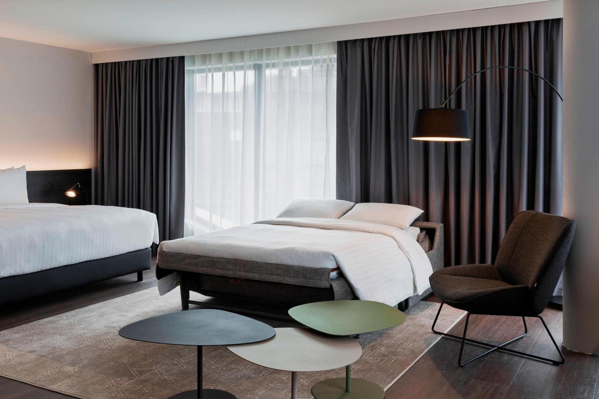 Hotel By Marriott Frankfurt Center